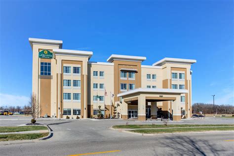 La Quinta Inn & Suites by Wyndham Springfield IL | Springfield, IL Hotels