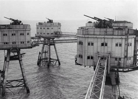 daily timewaster: Maunsell army forts at Red Sands in the Thames Estuary, September 29, 1945