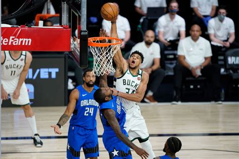 Giannis Antetokounmpo NBA:n vuoden paras puolustava pelaaja – nousi mukaan harvalukuisten ...