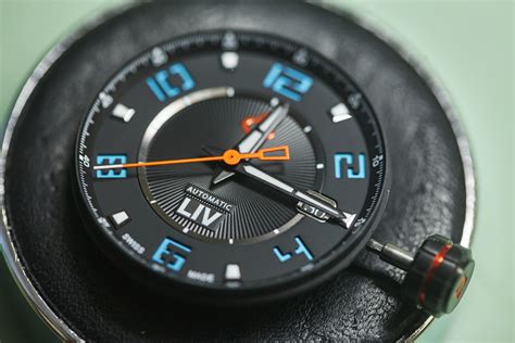 LIV GX1-A | Swiss automatic watches, Liv watches, Watches