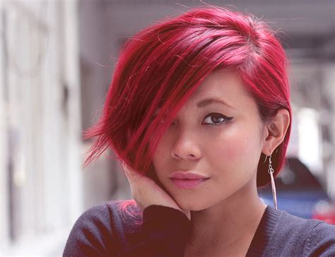Candy Apple | I dyed my hair red, it stains my skin pink, th… | Flickr