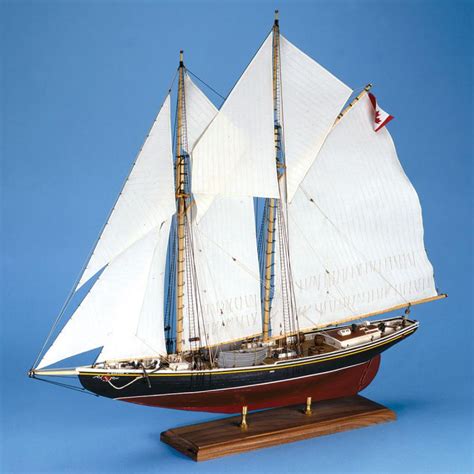 BLUENOSE CANADIAN SCHOONER - DUŠEK SHIP KITS