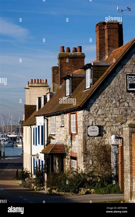 Warsash hi-res stock photography and images - Alamy