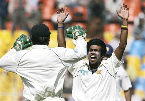 Lasith Malinga celebrates after dismissing Virender Sehwag | ESPNcricinfo.com