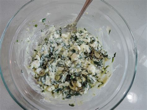 The Briny Lemon: Cheese and Spinach Stuffed Pasta