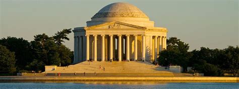 Monuments by Moonlight Night Tour - Washington, DC | Tripster