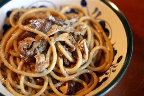 Above an Italian Restaurant: Bucatini with Mushrooms