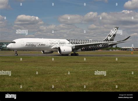 AIRBUS A350 XWB Stock Photo - Alamy