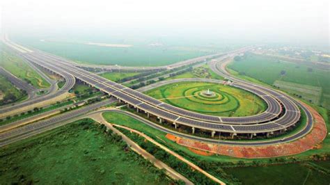 Delhi-Mumbai Super Expressway in the making - Travel Time 12 hours