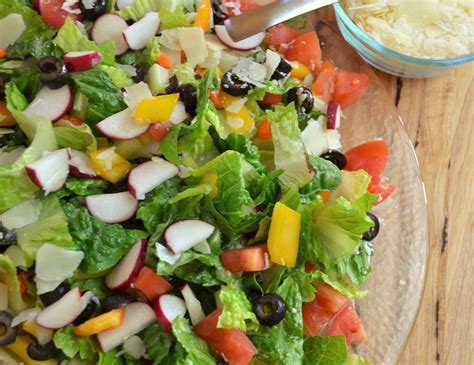 Green Salad - Crisp and Delicious Every Time! - The Spicy Apron