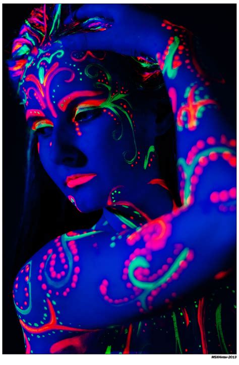 Blacklight paint II by MSXHinter on deviantART | Body art painting, Body painting, Neon painting