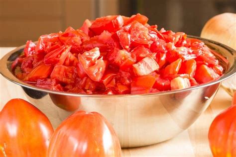 How To Can Diced Tomatoes - A Great Way To Preserve Tomatoes | Recipe ...