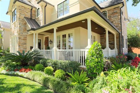 4600 Holly,Bellaire, 77401-5805 - home value - HAR.com | House styles, Home, Wrap around porch