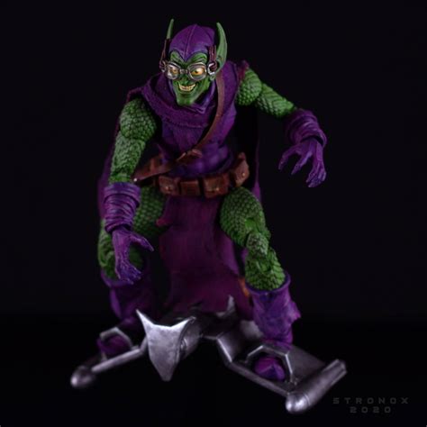 Stronox Custom Figures: Marvel Legends: Green Goblin