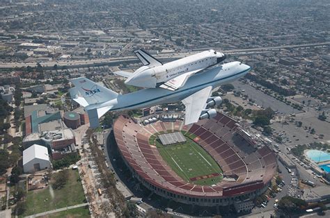 Space shuttle Endeavour's museum move focus of new photo exhibit ...