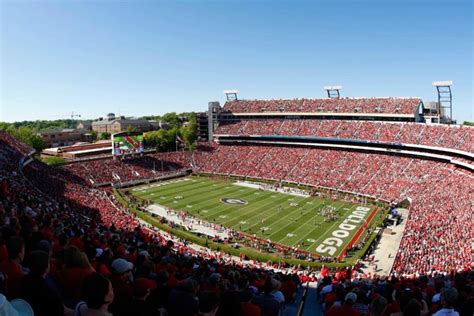 Top 20 college football stadiums you must see in your lifetime | FOX Sports