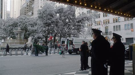 Christmas at the Plaza Film Locations - [www.onthesetofnewyork.com]