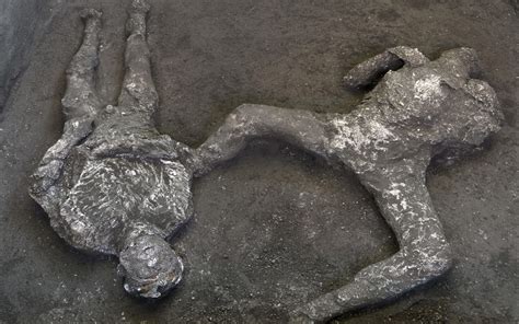 Two of Vesuvius’ victims found, cast – The History Blog