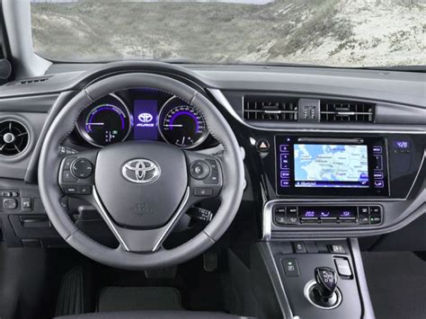 2016 Toyota Auris review