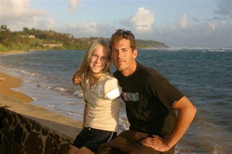 Más de 25 ideas increíbles sobre Bethany hamilton shark attack en Pinterest | Bethany surfer ...