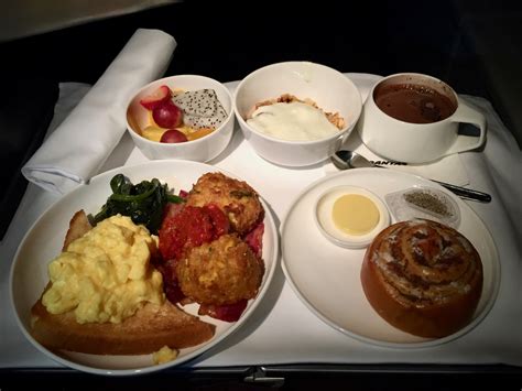 Review: Qantas 747-400 Business Class from Hong Kong to Sydney - Live ...