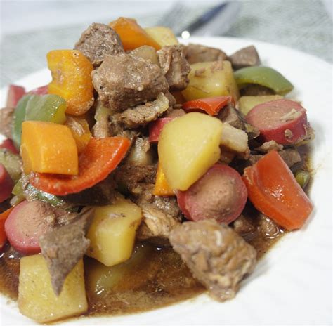 Pork Menudo (Kapampangan Recipe) - Pinoy Family Recipes