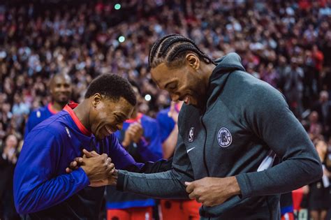 Kawhi Leonard finally got his ring from the Raptors and it was perfect