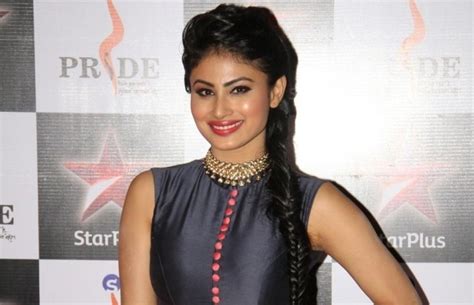 Mouni Roy loses oodles of weight; 9 pics of the Naagin star that show ...