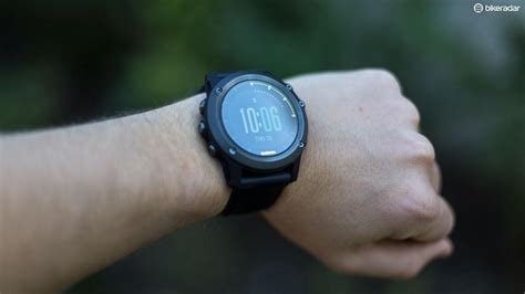 Wrist-based heart rate monitors vs. chest heart rate straps - BikeRadar