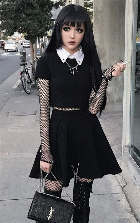 33 Bewitching Goth Outfit Ideas | Goth dress, Alternative outfits, Edgy ...