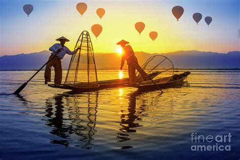 Inle Lake Myanmar #2 by Ugurhan