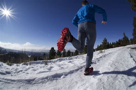 Winter Running: Shoes For Cold-Weather Miles | GearJunkie