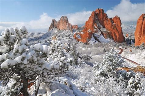 Garden of the Gods in Winter: Best Hikes, Activities, & Tips