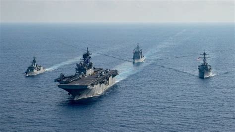 Australian Warship Joins U.S. Exercise in South China Sea