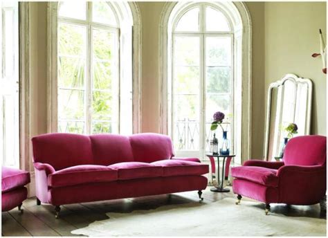 Eye For Design: Decorating With The Color Raspberry