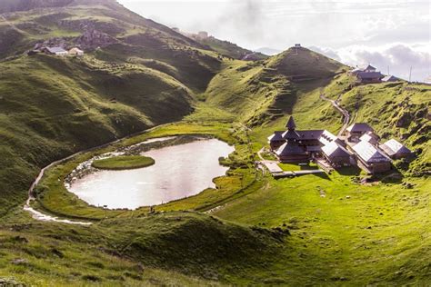 Prashar Lake Trek | Route, Itinerary, Best Time | Routeprints