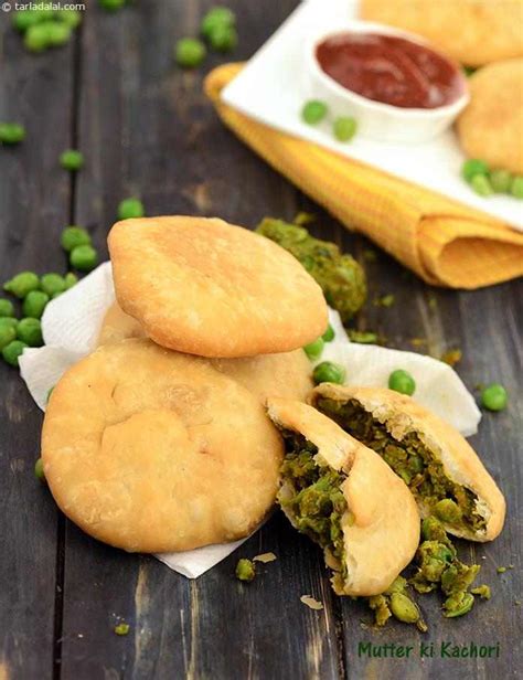 Matar ki Kachori, Rajasthani Vatana Kachori, Green Peas Kachori recipe