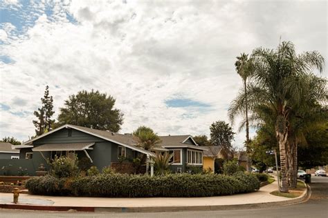 Reseda, Los Angeles CA - Neighborhood Guide | Trulia