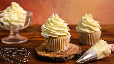 Mascarpone Cheese Frosting Recipe - Truffle Nation