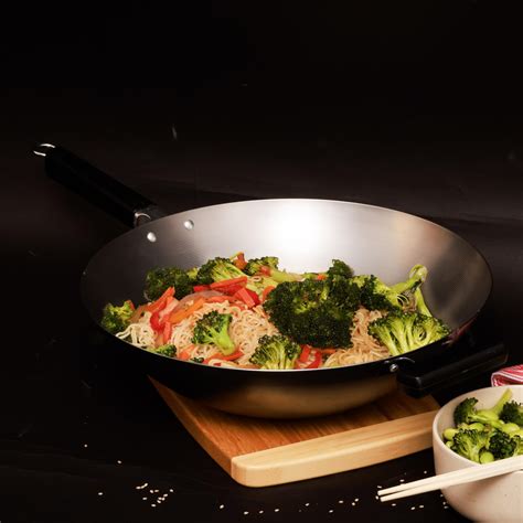 Snapklik.com : JOYCE CHEN Professional Series 14-Inch Carbon Steel Wok