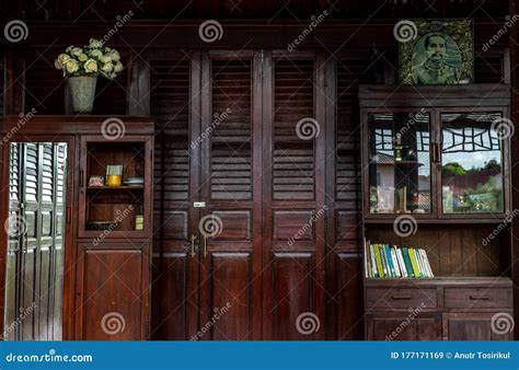 Interior Inside of Vintage Thai House, Wood Antique House Thai Style Architecture, Traditional ...