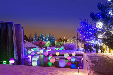 Blossoms of Light Denver Botanic Gardens: Denver Attractions Review ...