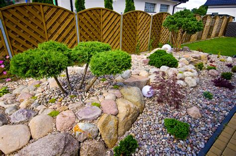 Pietra naturale per decorare in giardino! 13 idee per ispirarvi