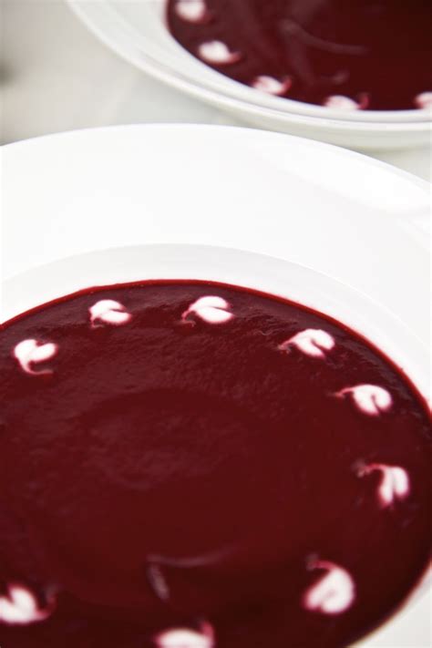 Easy Beetroot Soup - thinlyspread.co.uk