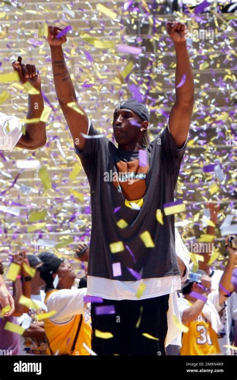 The Los Angeles Lakers celebrate their NBA Championship with a parade ...