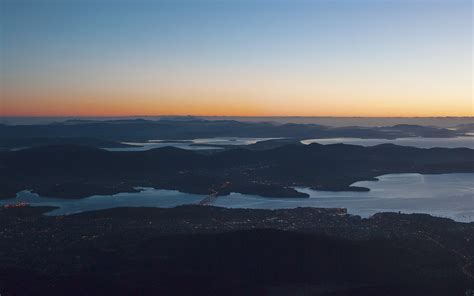 Mt Wellington sunrise | While in Hobart I was lucky enough t… | Flickr