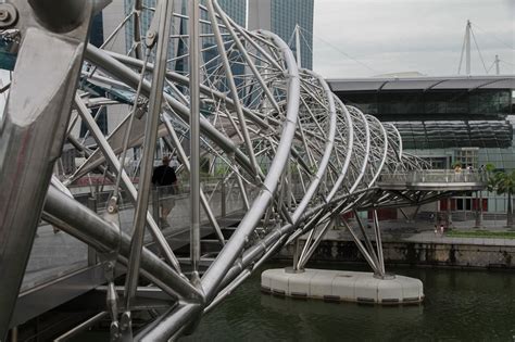 The Bridge that owes its shape to the DNA - Helix Bridge, Singapore | Archiobjects