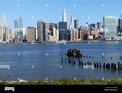 Manhattan skyline from Long Island, New York City, New York, USA Stock ...