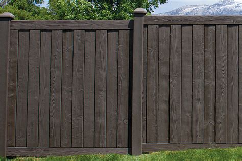 How to Choose a Fence Color - PrivacyLink