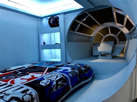 Parents Create a Star Wars Bedroom So Their Son Will Sleep in His Room